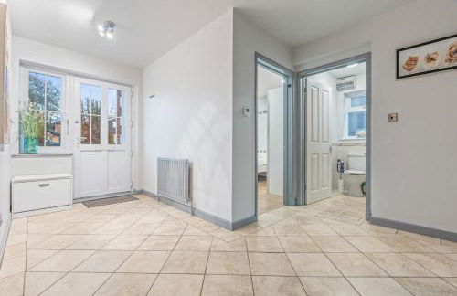 Long Stays, Contractors & Re-locators, 4BR House, Van Parking, Sleeps 8, Wi-Fi - Foto 17