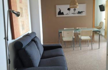 Apartamento Con Preciosas Vistas Al Mar,WIFI y piscina de temporada - Photo 4