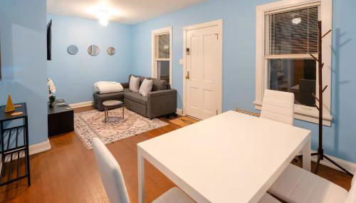 Cozy 1-Bedroom House in Tranquil Skokie With Free Parking - Foto 2