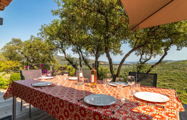 3 bedroom House in Bormes-les-Mimosas with private pool and garden - Photo 27