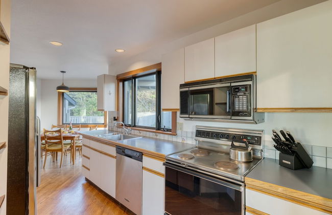 Half Block to Beach w Oceanview Patio Balcony The Shore Pine by Avantstay - Foto 13