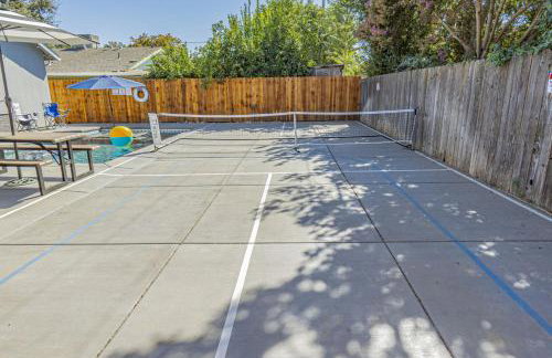 3BR 2BA Retreat with Pool 1 Mile to Downtown - Foto 14