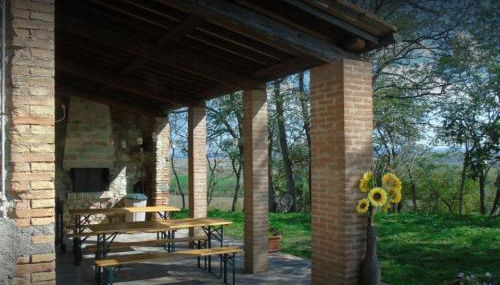 Podere I Sorbi, Spacious Tuscan Villa in Lajatico, Near Pisa & Volterra - Foto 5, Garden view