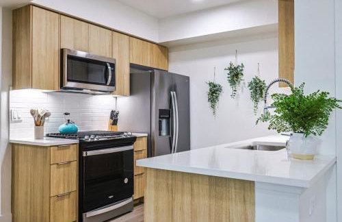 Spacious 2BDR in SM - 5 minutes walk to the beach! - Foto 2