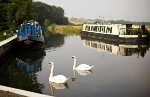 Lovely Static Caravan at Billing Aquadrome - Photo 21