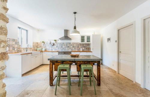 La Bastide du Père Mathieu Jacuzzi couvert et Piscine - Foto 35