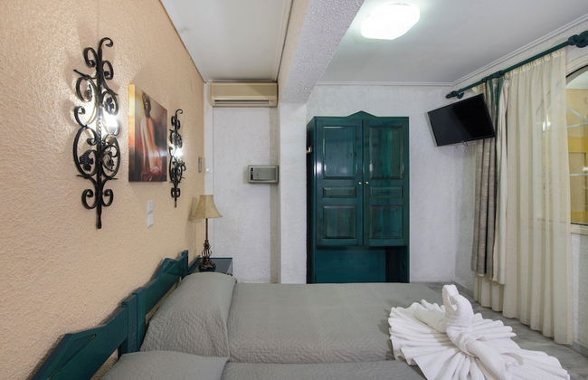 Hotel Castle Suites - Photo 33