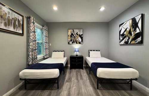 Spacious 3 bedroom unit with backyard and parking just 10 minutes from Rodeo Dr and attractions! - Foto 45