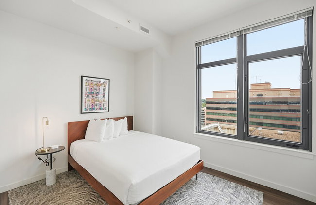 Placemakr Marymount Ballston - Photo 46
