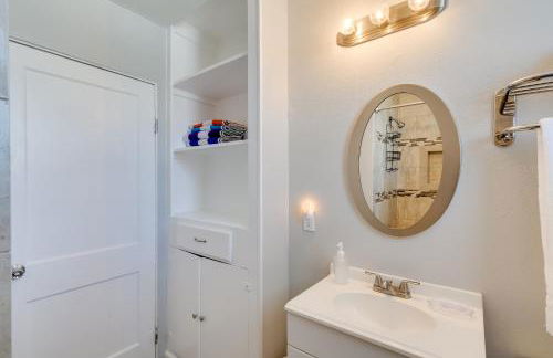 Deck and Shared Hot Tub Apt 3 Mi to Dtwn Galveston! - Foto 16