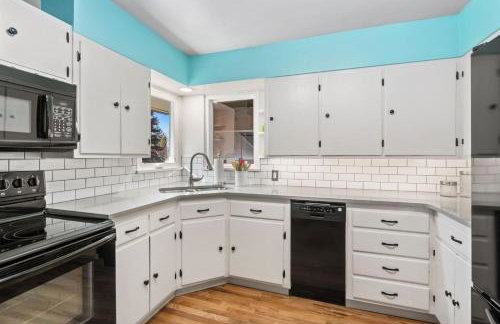 Historic Mountain Ave Bungalow - Walk Everywhere! - Foto 41