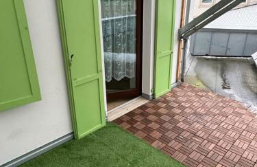 5-room apartment (120 sqm) with 2 bathrooms, 2 kitchens, bar area & balcony directly in the city centre - Foto 15