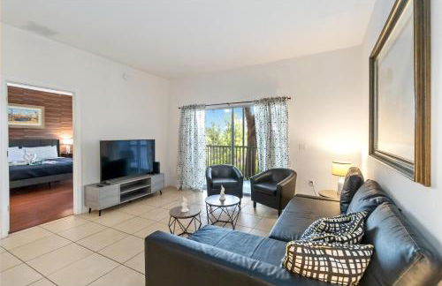 Huge Screened Patio That Overlooks Lake Buck, Near Famous Attractions!! - Foto 2