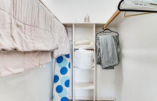 Condo 9 Mi to Dtwn Dallas BBQ By the Pool! - Foto 17