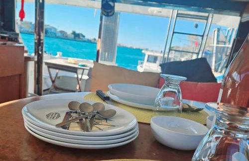 Nuit insolite bateau à quai - Port Saint Louis du Rhône - Foto 9
