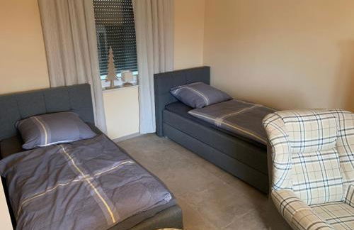 Haus Benz für 8 Personen - 4 Zimmer m. Dusche Vollausstattung 1km v. Wittenberge Baustelle A14 Parkplätze Grill Gemeinschaftsküche - Photo 19