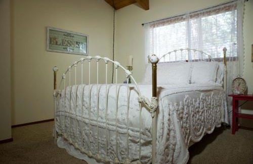 Lovely Mountain Lake Chalet by Yosemite: Equipped! - Foto 34