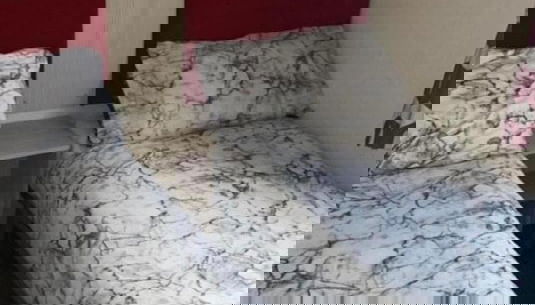 Captivating 3-bed Cabin in Rhyl - Foto 4, Habitación