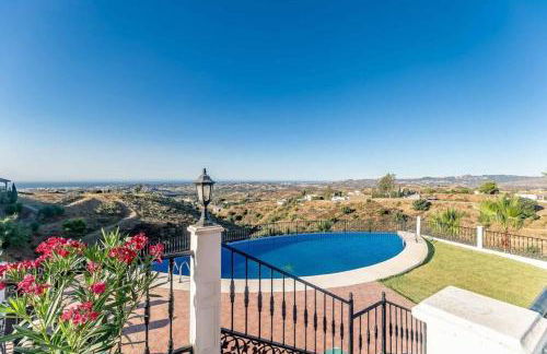 49-Exclusive Villa With Private Pool & Breathtaking Views in Mijas! - Photo 49
