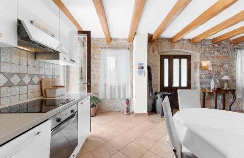 Holiday House with Private Pool Villa Ladybug - Foto 28