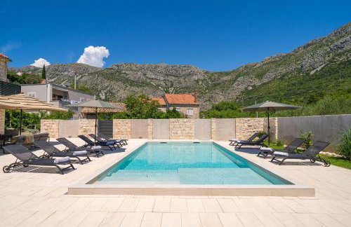 Villa MarLea - Photo 3