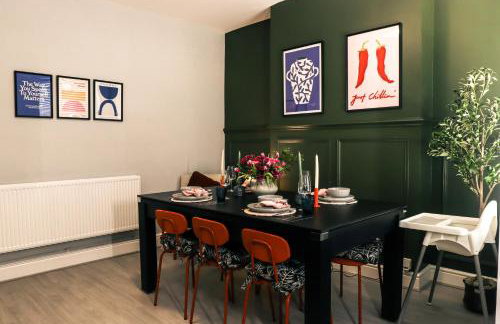 Spacious Stylish Home with FREE Parking 10 Mins to Manchester Centre & AO Arena Ideal for Groups & Long Stays - Foto 18