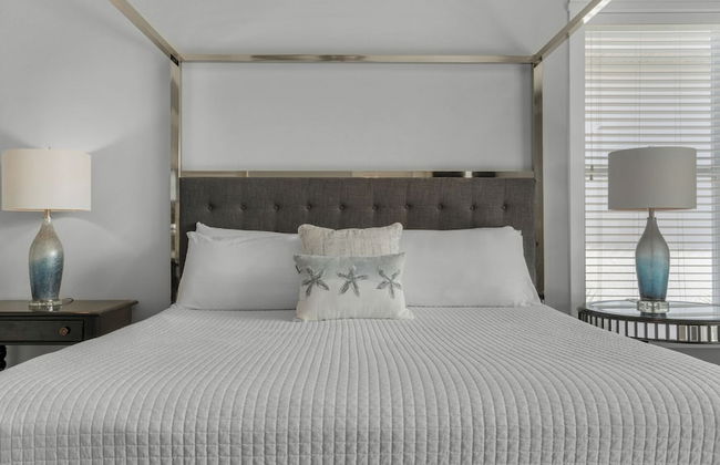 4BR Home, Private Pool, Steps From Beach, Minutes to Top Attractions - Foto 6