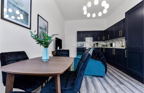 Fabulous One Bedroom Flat with Private Garden - Photo 8
