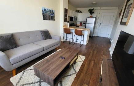 Heart of Detroit Gem! 2BR Apt - Photo 1