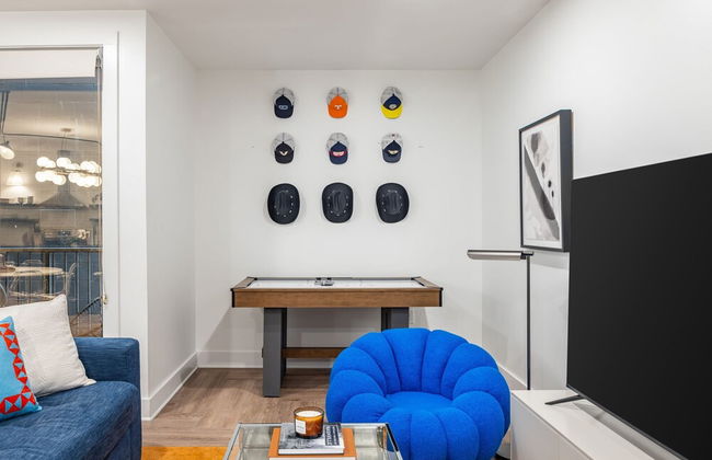 Dual Bachelor Pads w Rooftop Lounge Games Sleeps 26 5 Min to Broadway - Foto 9