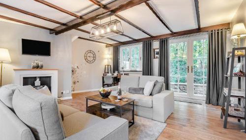 Forge House - Photo 2