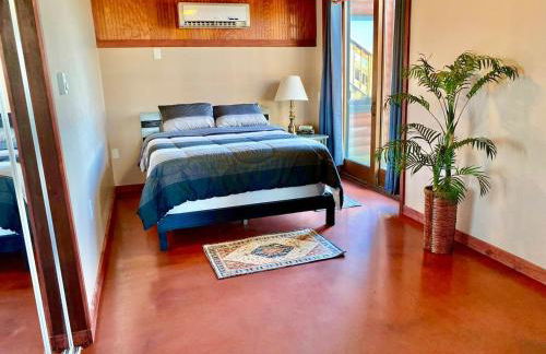 Waterfront Sunset Cabin with Patio and Firepit 2 bdrm - Foto 3