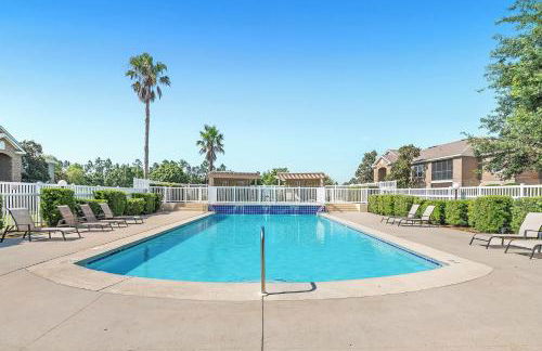 Newly Renovated Condo Minutes from The Beach, OWA Water Park and Tanger Outlets - Foto 35