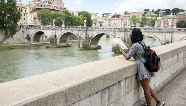 Autobús entre el aeropuerto Fiumicino y Roma - Foto 3, Contemplando el río Tíber a su paso por Roma