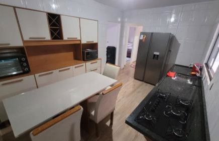 ótima casa com piscina,redes e perto do centro - Foto 7