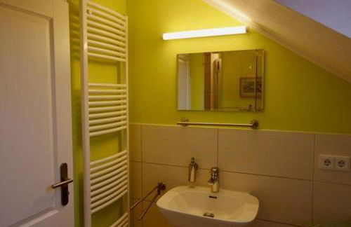 Urlaubsbahnhof - "Wartehalle" - Foto 12