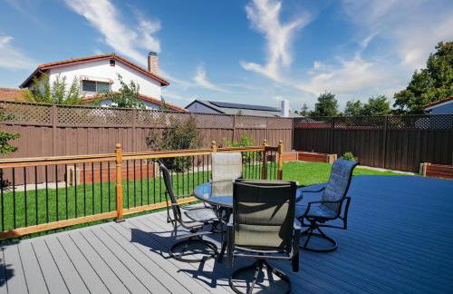Renovated 5 Bd 3 Ba AC Private Deck Lawn - Foto 9