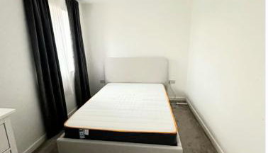 4BD 2BR House with Parking in Gravesend - Foto 5