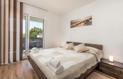 Awesome Home In Drazice With Wifi - Foto 18