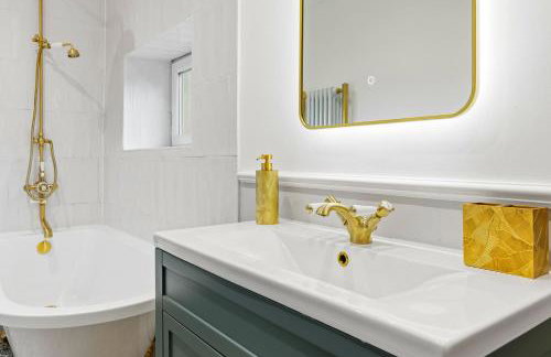 Modern 5B House - Ideal for Contractors & Families - Photo 28