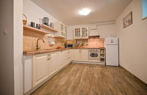 Villa Brbon - Serene Getaway - Foto 20