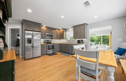 Exceptional Contemporary Retreat with 4 King Beds in Mystic CT - Foto 11