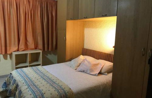 Casita blanca con fibra óptica y piscina cominutaria - Foto 8