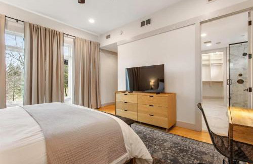 Beautiful Lakescape-4 BR Home with Heated Pool & Rec Space-Family Friendly - Foto 18