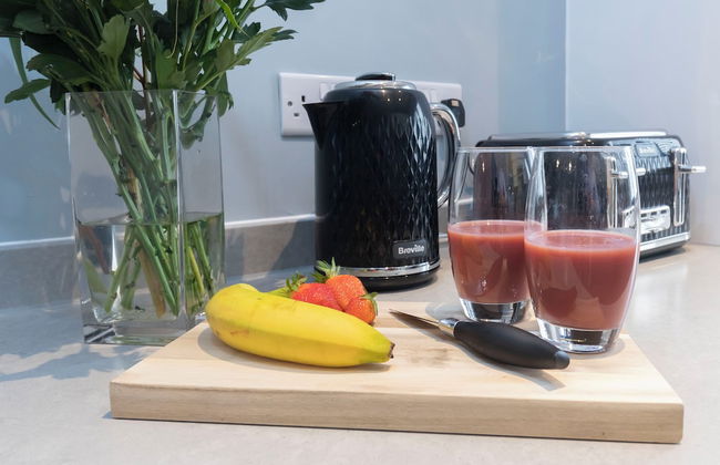 Elliot Oliver - Cosy 2 Bedroom Town Centre Apartment - Photo 14