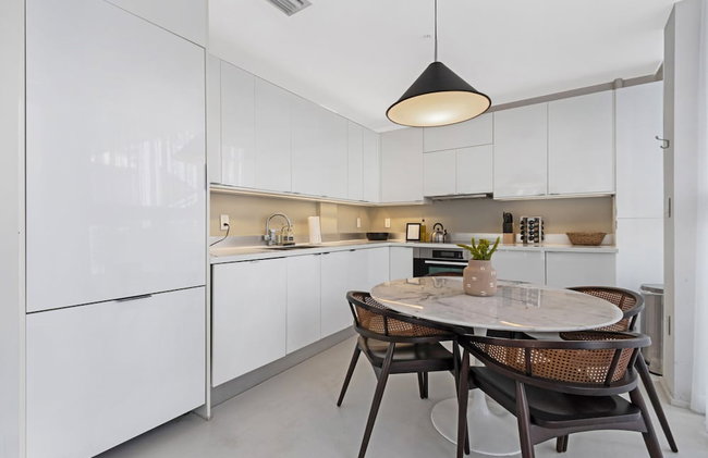 Roami at 250 Collins - Foto 113