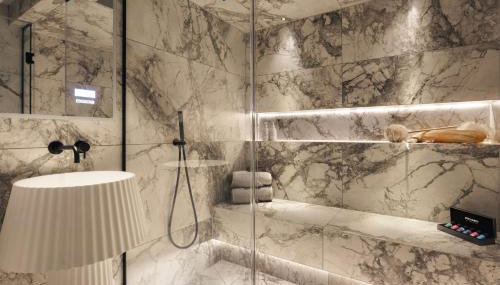 The Sanctuary - Ridgestone - Photo 3, Shower