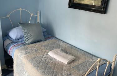 2 bedroomed fisherman’s cottage near quay - Foto 18