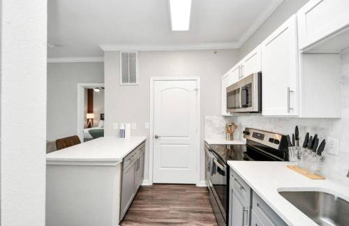 Lux Resort-Style Pool, Gym, Parking Near Houston - Foto 11