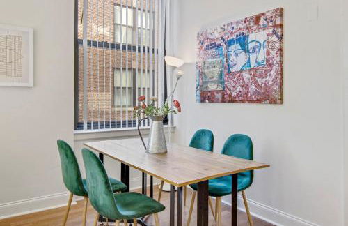 Sleeps 4! 2BR, Gym, Paid Parking, Close to Major Attractions - Foto 13